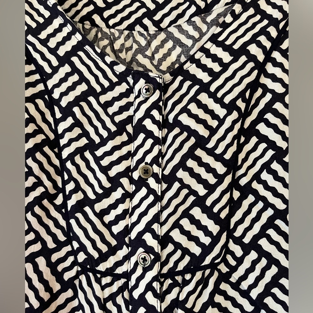 Maeve Sleeveless Navy and White Patterned Top Size 2 - Picture 5 of 5